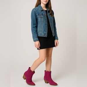 1531- Dingo Suede Ankle Women's Boots Size 7.5 M NWT